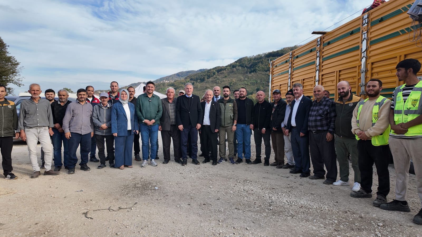 TMO Genel Müdürü Güldal, Yığılca'daki fındık alım noktasını inceledi