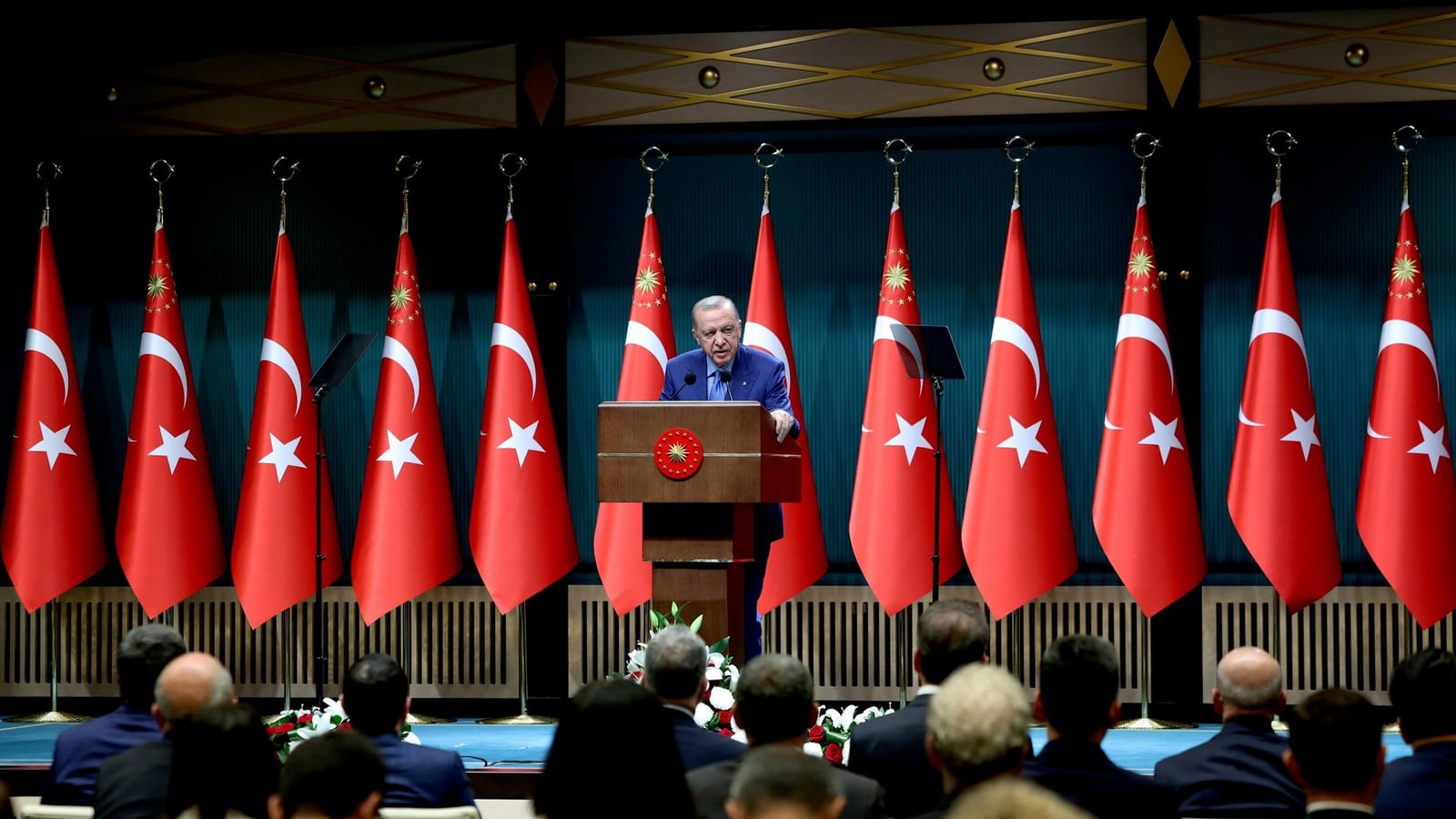 Erdoğan Kabine Sonrası Konuştu: "Türkiye Sokakta Bulunmamıştır"